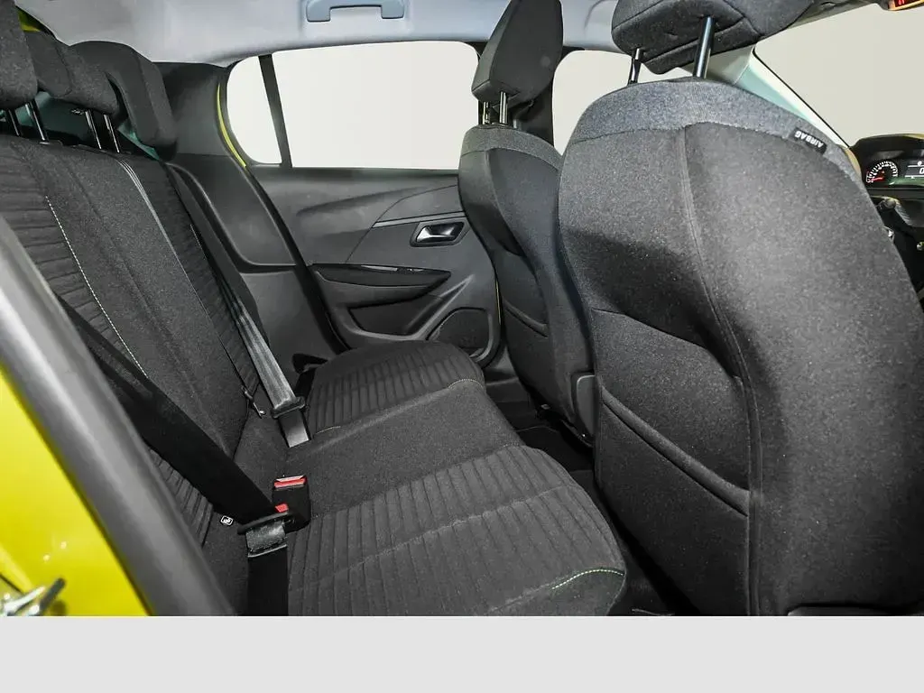 Neu Peugeot 208 Allure 101 PS (74 kW) 2025 Gelb Kleinwagen
