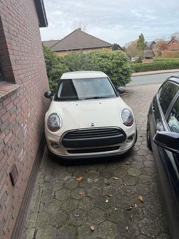 Beige Gebraucht 2015 Mini ONE Kleinwagen | 8.000 € (Fairer Preis) - Bild 1/4