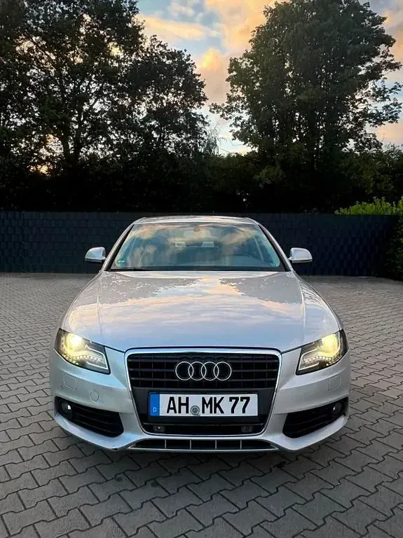 Gebraucht Audi A4 Ambiente 160 PS (117 kW) 2008 Silber Limousine