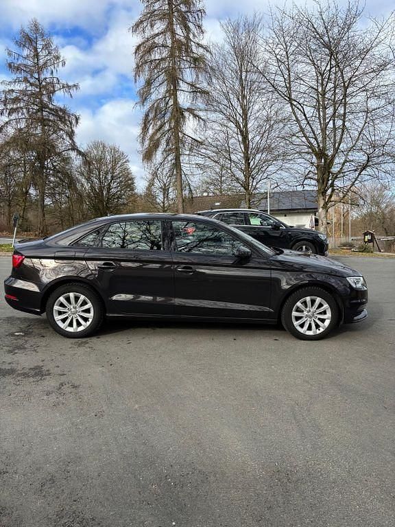 Gebraucht Audi A3 Ambiente 150 PS (110 kW) 2014 Schwarz Limousine
