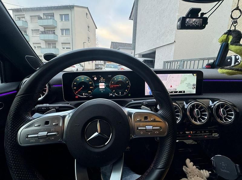 Gebraucht Mercedes A250 224 PS (164 kW) 2020 Schwarz Limousine