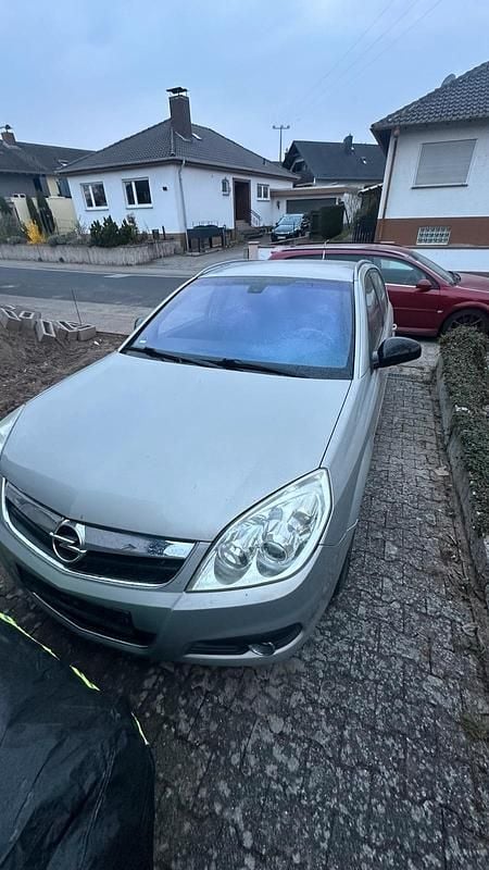 Gebraucht Opel Signum 155 PS (114 kW) 2008 Silber Kleinwagen