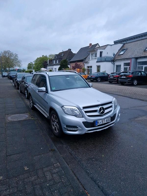 Silber Gebraucht 2012 Mercedes GLK200 SUV | 11.990 € (Etwas zu teuer) - Bild 1/4