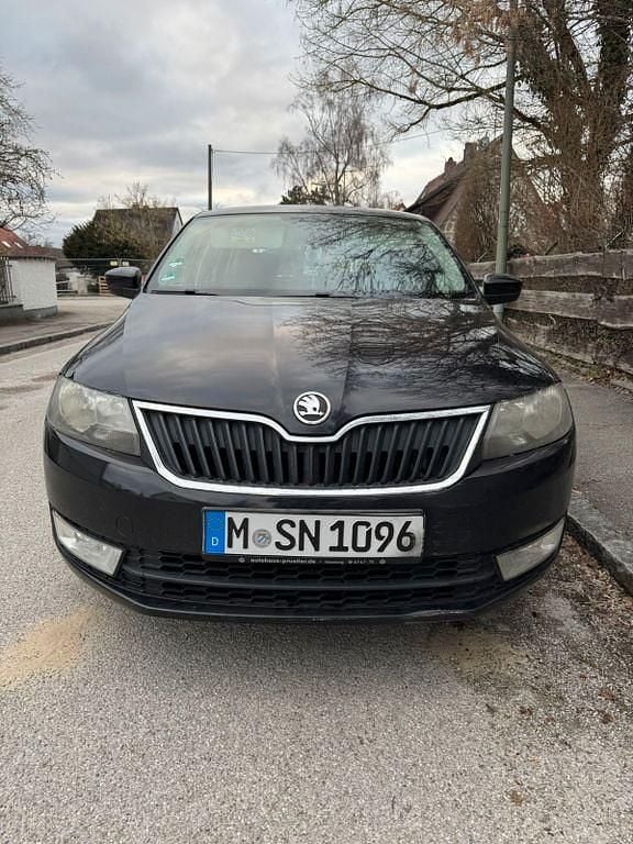 Gebraucht Skoda Rapid Ambition 122 PS (89 kW) 2014 Schwarz Kleinwagen