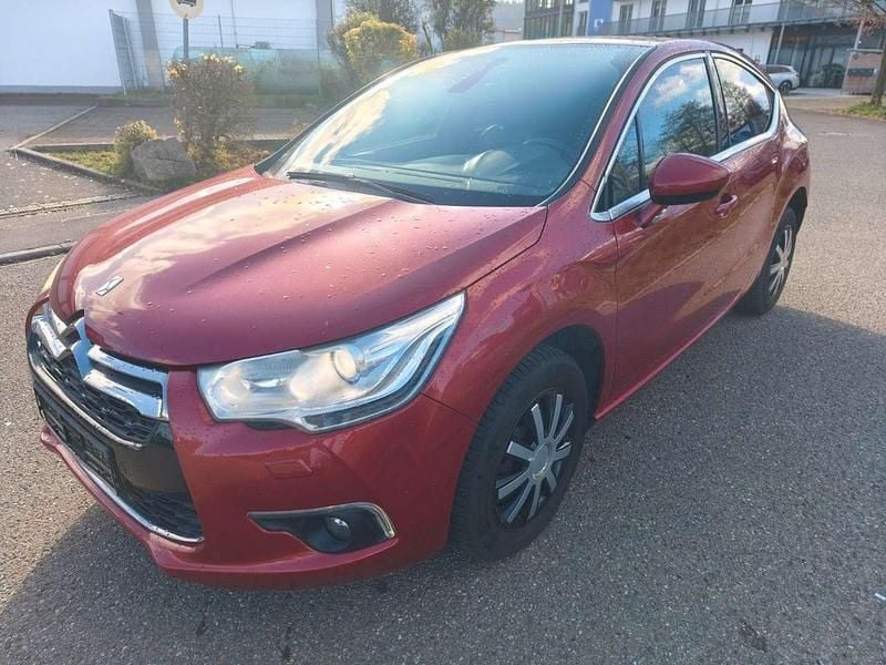 Gebraucht Citroën DS4 So Chic 111 PS (81 kW) 2012 Rot Kleinwagen