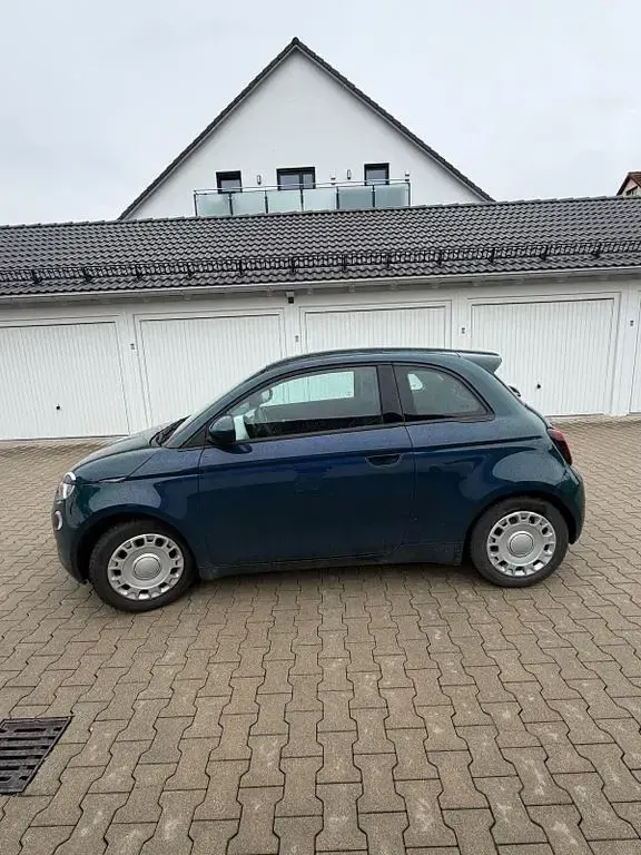 Gebraucht Fiat 500e 69 kW (95 PS) 2023 Grün Limousine