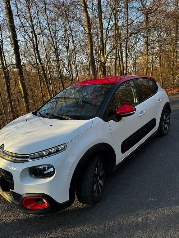 Gebraucht Citroën C3 Shine 83 PS (61 kW) 2019 Weiß Limousine