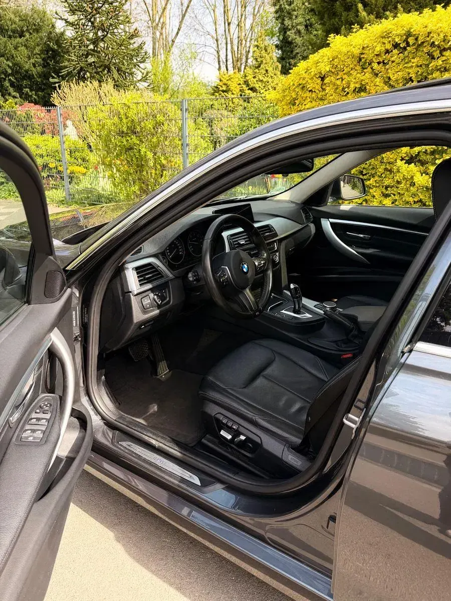 Gebraucht BMW 325 Luxury Line 224 PS (164 kW) 2017 Grau Limousine