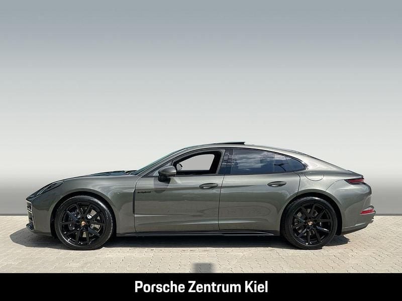 Neu Porsche Panamera 470 PS (345 kW) 2025 Aventuringrünmetallic Kleinwagen