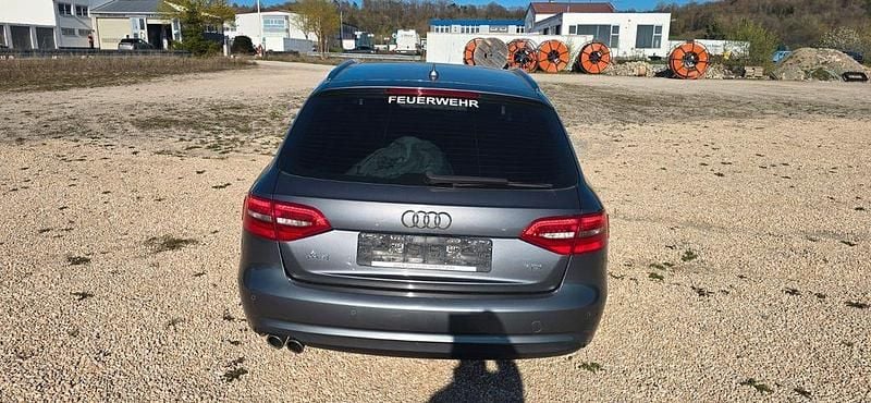Gebraucht Audi A4 Attraction 120 PS (88 kW) 2014 Grau Kombi