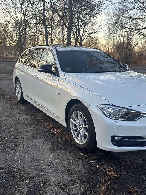 Gebraucht BMW 320 Sport Line 184 PS (135 kW) 2014 Weiß Kombi