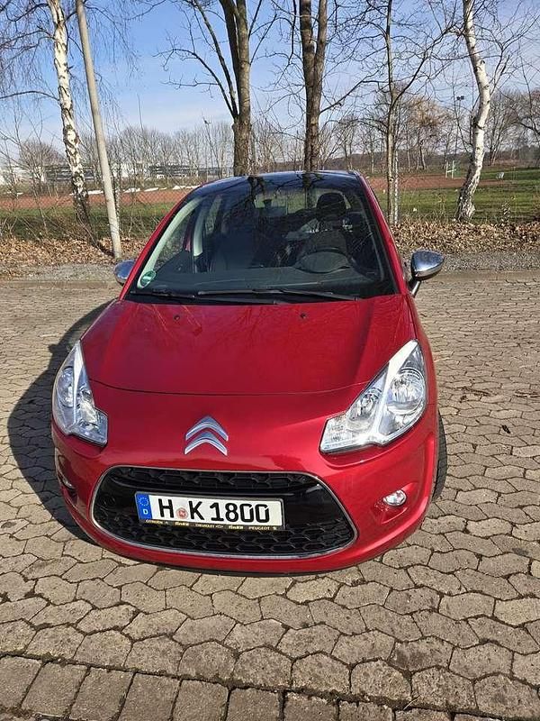 Gebraucht Citroën C3 Tendance 95 PS (69 kW) 2012 Rot Limousine