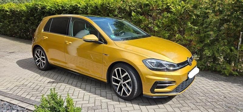Gebraucht VW Golf Highline 150 PS (110 kW) 2018 Gelb Limousine