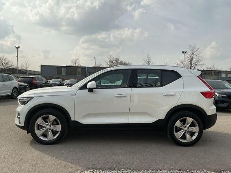 Gebraucht Volvo XC40 Core 190 PS (139 kW) 2023 Crystal white pearl SUV