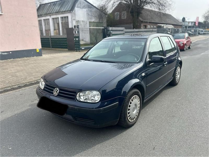 Gebraucht VW Golf IV 101 PS (74 kW) 2002 Blau Kleinwagen