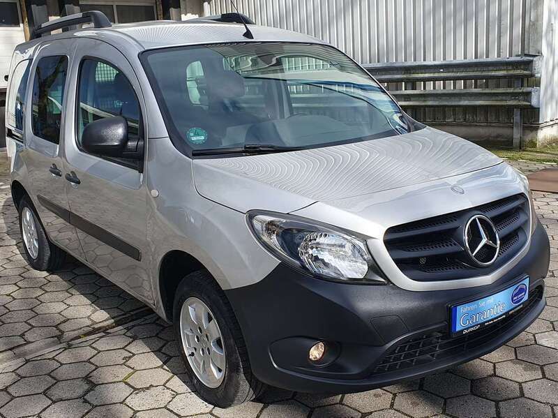 Brillantsilber metallic Gebraucht 2017 Mercedes Citan 109 Kombi | 8.300 € (Guter Preis) - Bild 1/4