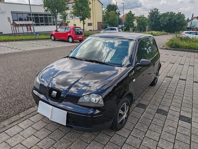 Schwarz Gebraucht 2004 Seat Arosa Kleinwagen | 3.000 € - Bild 1/4