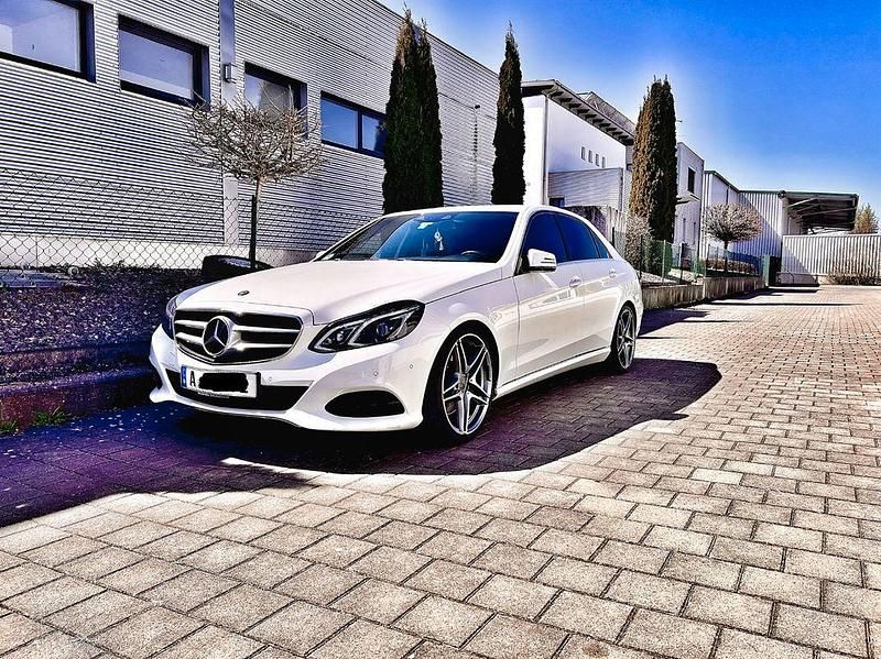 Gebraucht Mercedes E350 258 PS (189 kW) 2015 Weiß Limousine