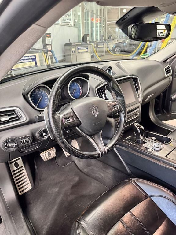 Schwarz Gebraucht 2017 Maserati Ghibli Limousine | 25.000 € (Fairer Preis) - Bild 1/4