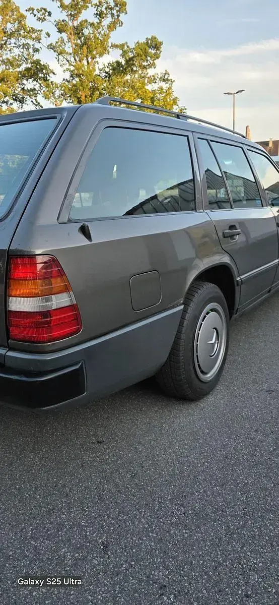 Gebraucht Mercedes 230 132 PS (97 kW) 1989 Grau Kombi