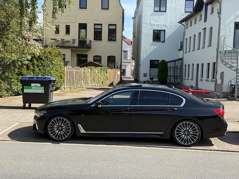 Gebraucht BMW 730 Performance 265 PS (194 kW) 2018 Schwarz Limousine