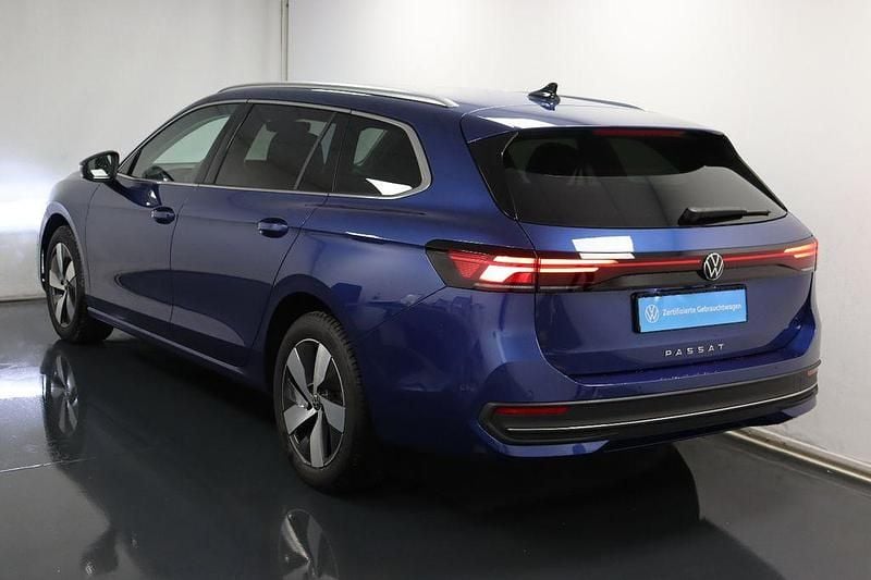 Gebraucht VW Passat Business 150 PS (110 kW) 2024 Reef blue Kombi