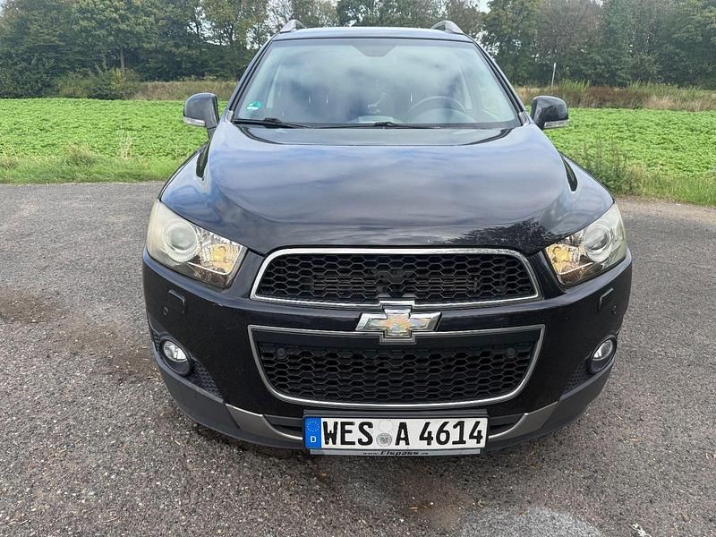 Schwarz Gebraucht 2013 Chevrolet Captiva LT SUV | 4.990 € (Superpreis) - Bild 1/4