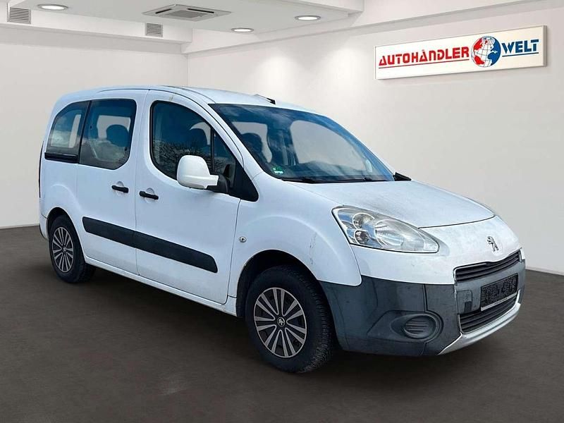 Gebraucht Peugeot TePee Active 98 PS (72 kW) 2013 Weiß Kombi