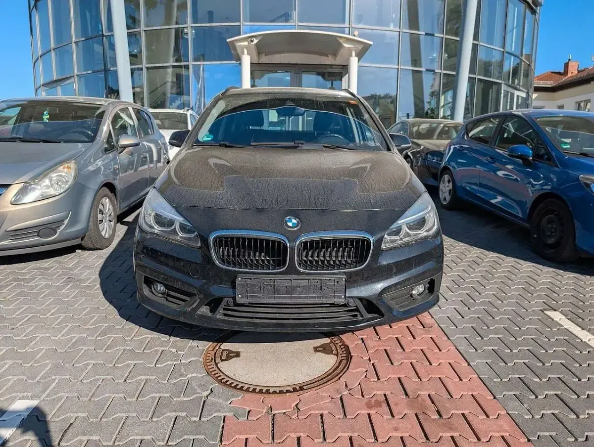 Second-hand BMW 220 Advantage 190 CP (139 kW) 2015 Negru Monovolum