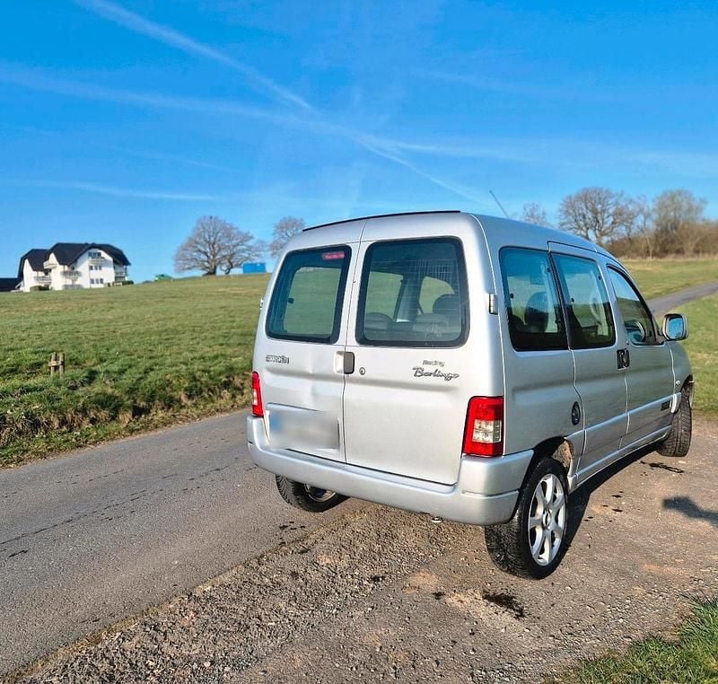 Gebraucht Citroën Berlingo 75 PS (55 kW) 2009 Silber Van / Kleinbus