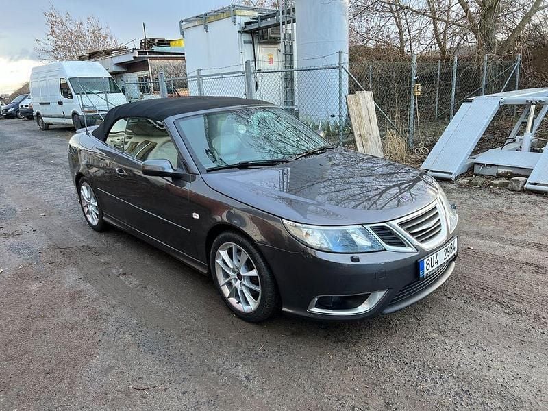 Grau Gebraucht 2010 Saab 9-3 Cabriolet Aero Cabrio | 10.500 € - Bild 1/4