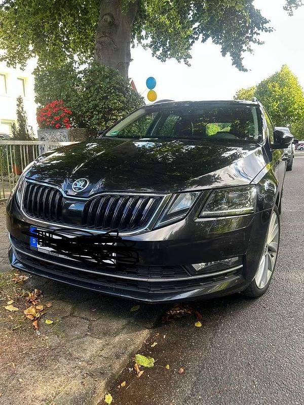 Gebraucht 2018 Skoda Octavia LAURIN & KLEMENT Kombi | 16.000 € (Fairer Preis) - Bild 1/4