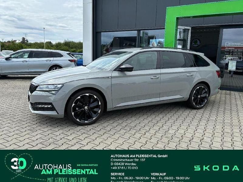 Steelgrau Gebraucht 2024 Skoda Superb SportLine Kombi | 45.870 € (Fairer Preis) - Bild 1/4