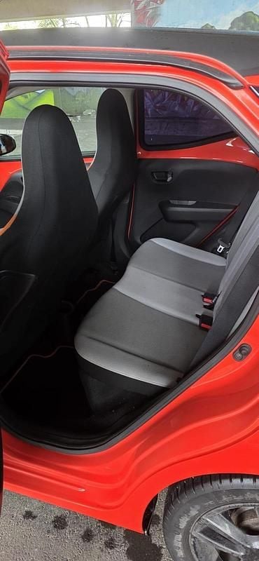 Gebraucht Toyota Aygo 69 PS (50 kW) 2014 Orange Kleinwagen