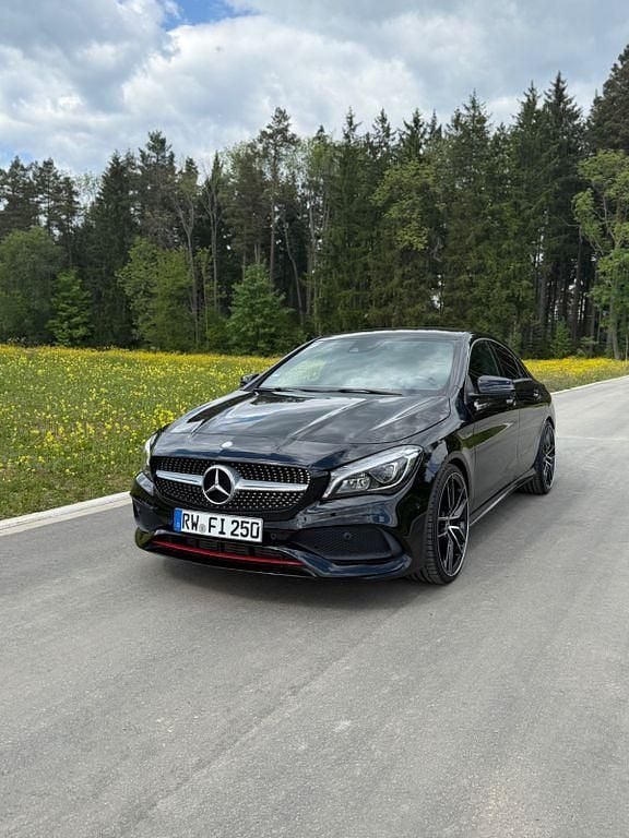 Schwarz Gebraucht 2016 Mercedes CLA250 AMG Limousine | 23.999 € (Fairer Preis) - Bild 1/4