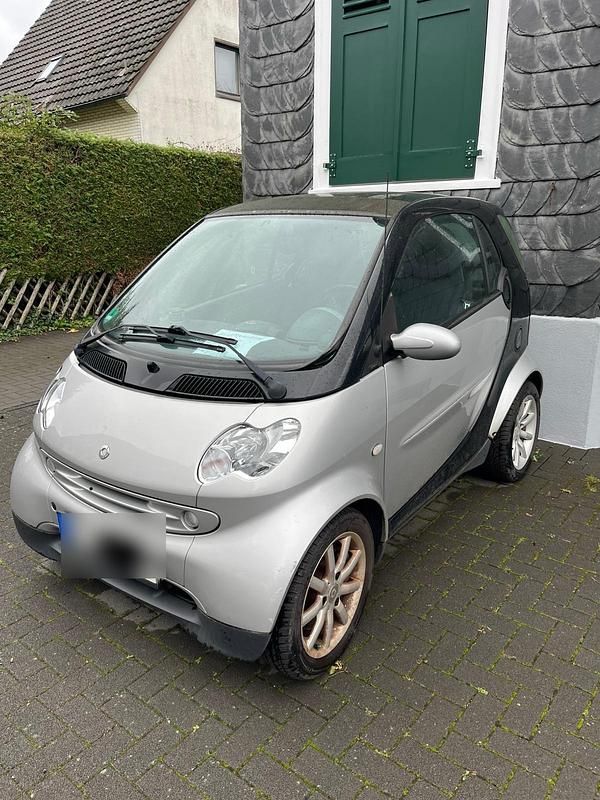 Silber Gebraucht 2004 Smart ForTwo Coupé Coupé | 2.900 € - Bild 1/4