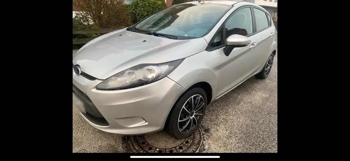 Gebraucht Ford Fiesta 60 PS (44 kW) 2011 Silber Limousine