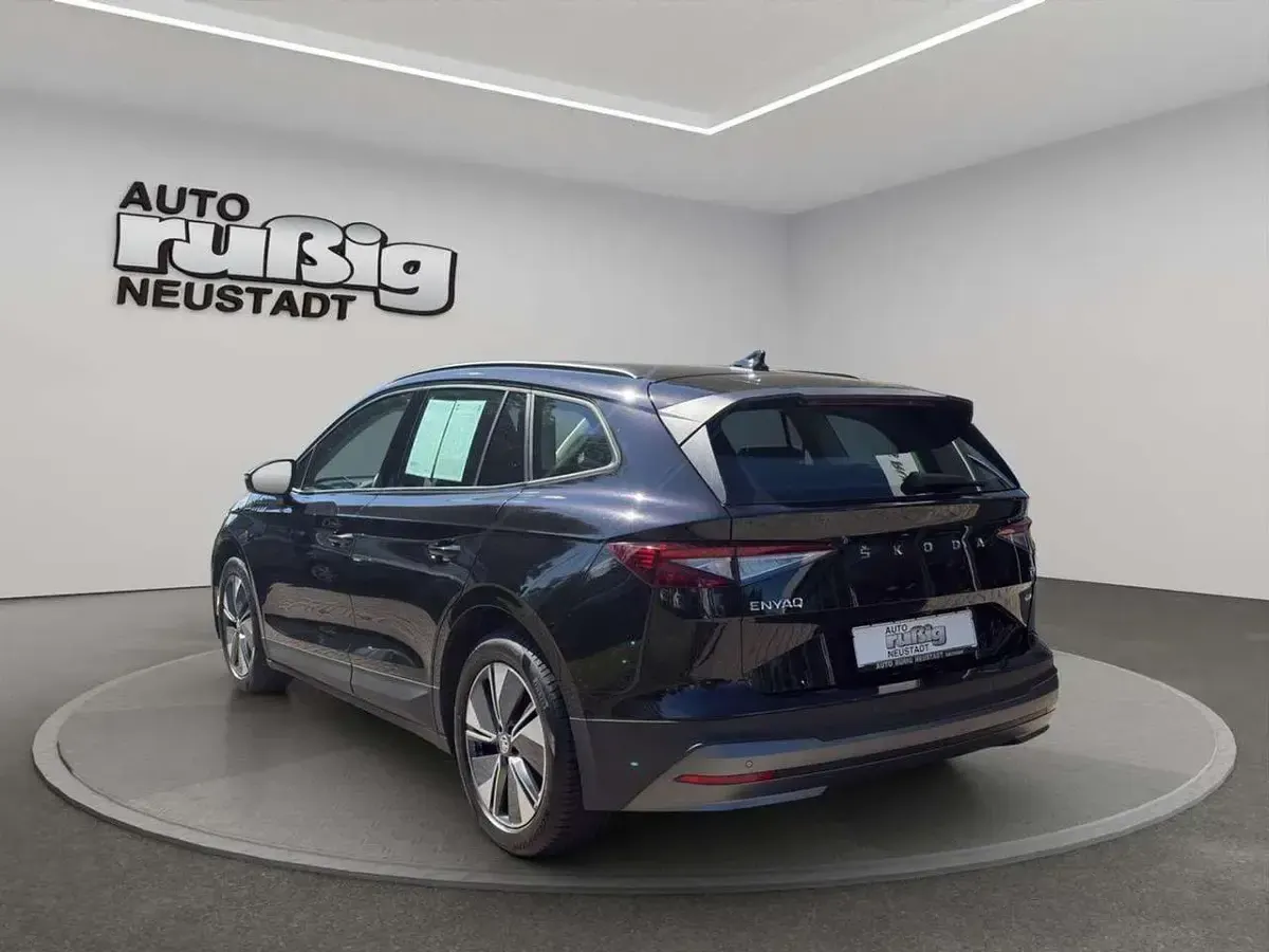 Gebraucht Skoda Enyaq iV Loft 131 kW (179 PS) 2022 Schwarz SUV