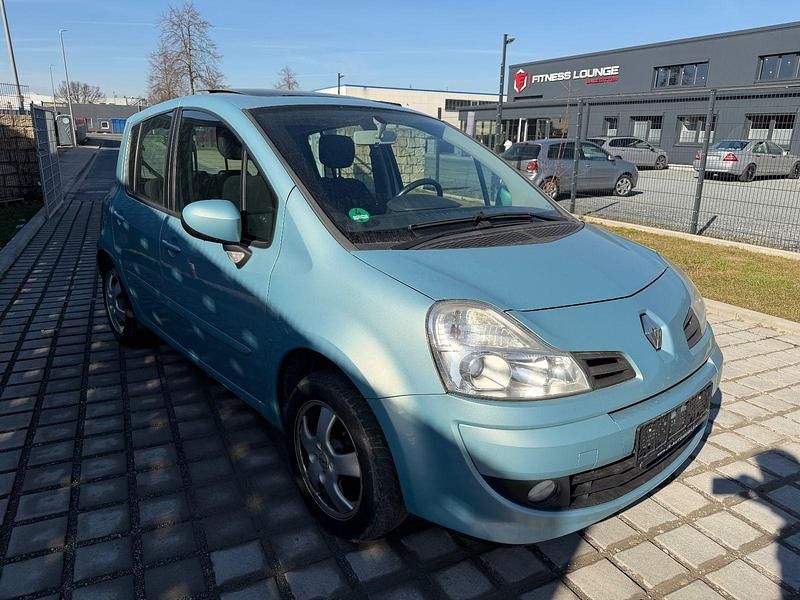 Second-hand Renault Modus Dynamique 75 CP (55 kW) 2011 Albastru Monovolum