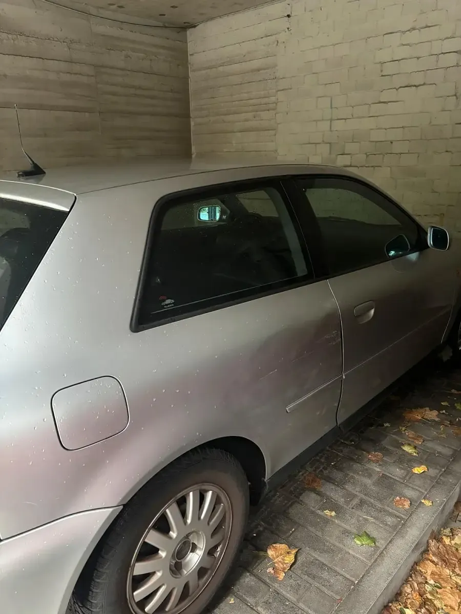 Second-hand Audi A3 120 CP (88 kW) 2000 Argintiu Hatchback