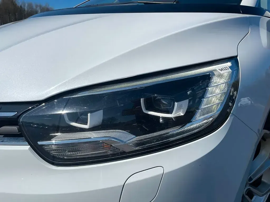 Gebraucht Renault Scénic IV Bose Edition 160 PS (117 kW) 2017 Weiß Van / Kleinbus