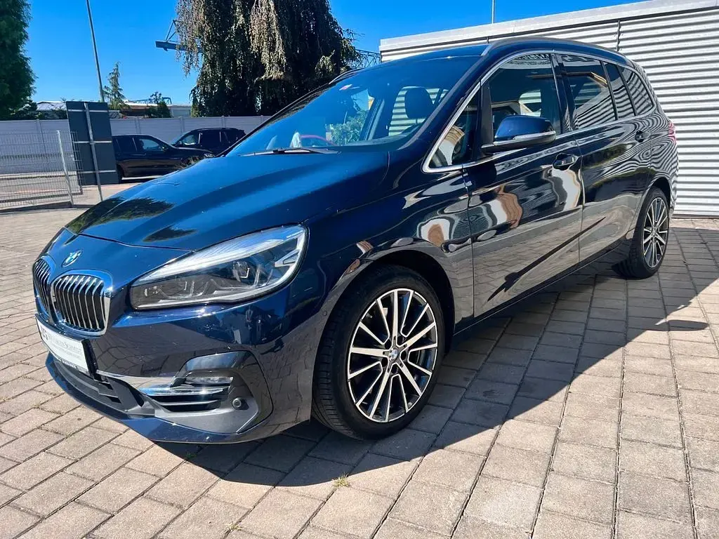Gebraucht BMW 220 Gran Tourer Luxury Line 192 PS (141 kW) 2019 Blau Van / Kleinbus