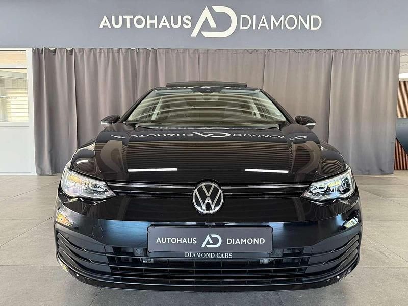 Gebraucht VW Golf VIII 150 PS (110 kW) 2020 Deep black perleffekt Limousine