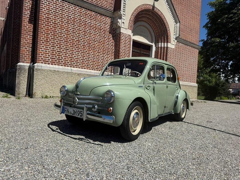 Grün Gebraucht 1957 Renault 4CV Kleinwagen | 16.500 € - Bild 1/4