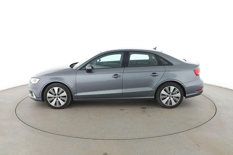 Gebraucht Audi A3 Sport 116 PS (85 kW) 2018 Grau Limousine