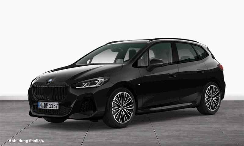 Schwarz Gebraucht 2024 BMW 223 Active Tourer Luxury Line Van / Kleinbus | 42.107 € (Teuer) - Bild 1/1