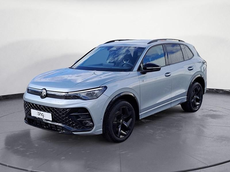 Silber Gebraucht 2025 VW Tiguan R-line SUV | 45.850 € (Fairer Preis) - Bild 1/4