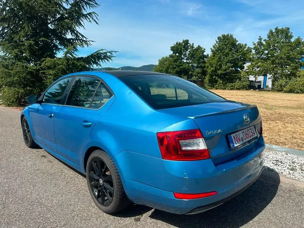 Gebraucht Skoda Octavia Elegance 179 PS (131 kW) 2013 Blau Limousine