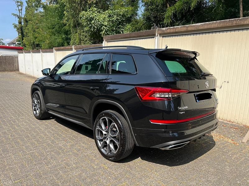 Schwarz Gebraucht 2019 Skoda Kodiaq RS SUV | 32.500 € (Teuer) - Bild 1/4