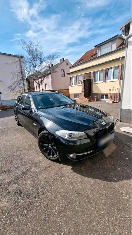 Second-hand BMW 520 184 CP (135 kW) 2012 Negru Break